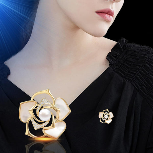 AILONMEI Brooches and Pins for Women Elegant Flower Pearl Brooches Costume Broches Jewelry Lady Christmas Pin for Women (GD-0979)