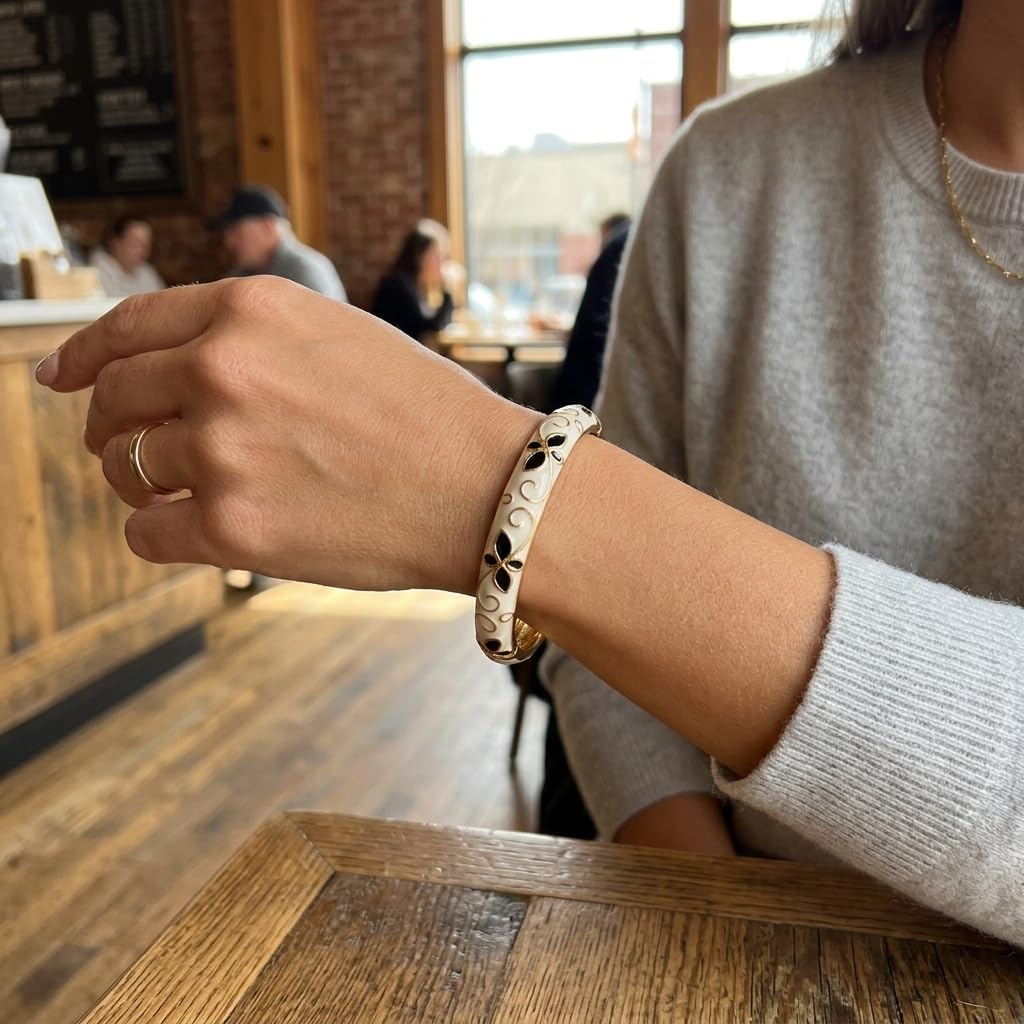 MQCEHTI Vintage Flower Cloisonne Bangle Bracelet for Women, Enamel Chunky Gold Plated Bracelets Jewelry Gifts (White Black Flower)