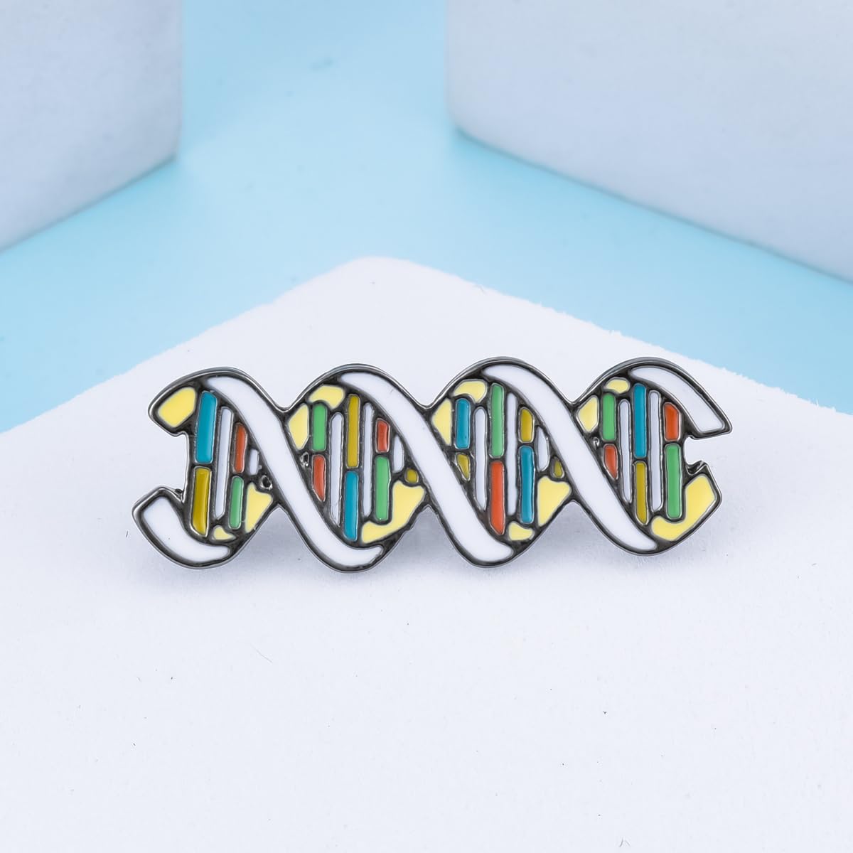 Dr's gift DNA Double Helix Enamel Pin Genetic Cell Brooch Lapel Badge Medical Jewelry Gifts for Geneticists Doctors Biologist