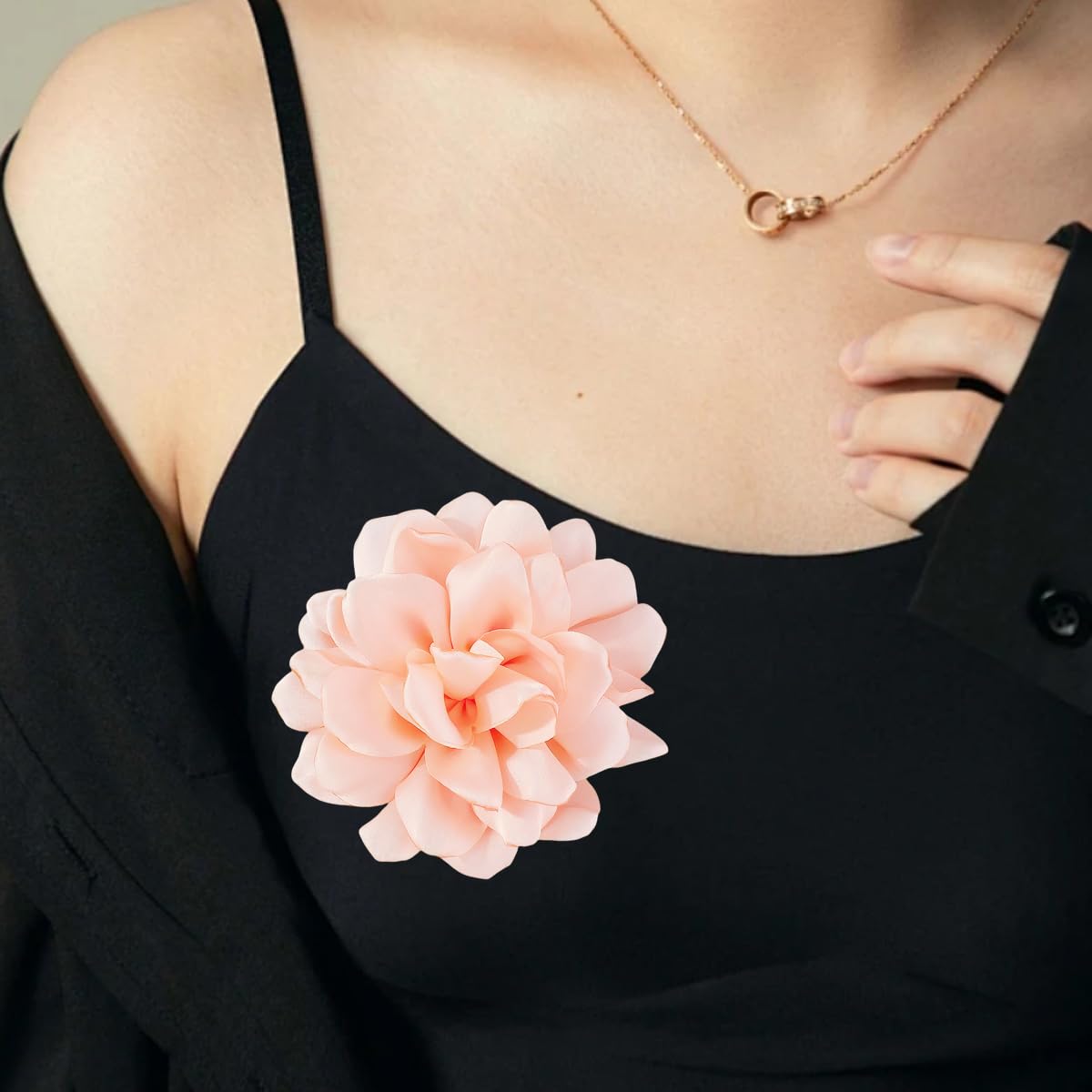 Elegant Large Cloth Flower Brooches Big Camellia Flower Pin for Women Dainty Cloth Fabric Rose Brooches Dress Skirt Scarf Hat Pins Clothing Decoration Accessories (Pink 2)