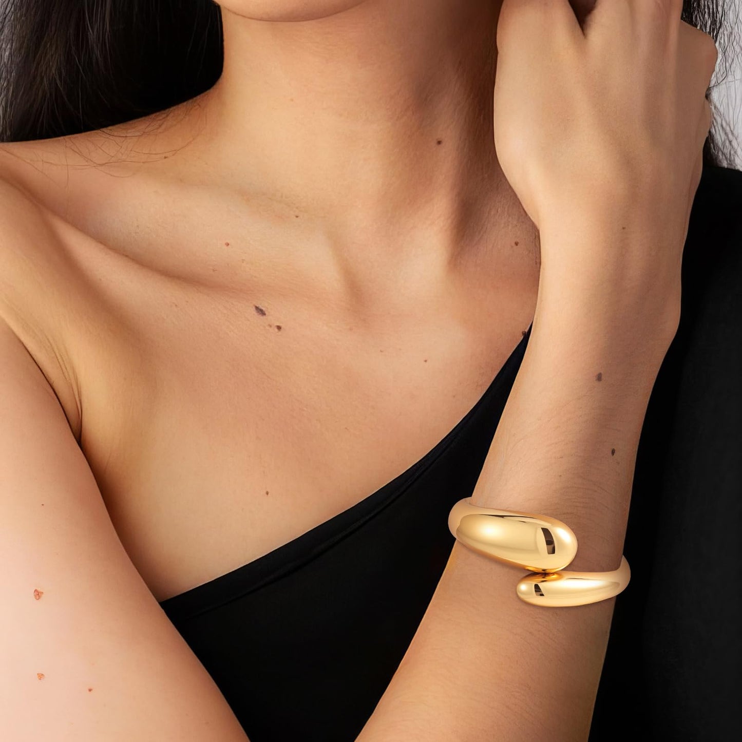Yowivon Gold Bangles Bracelet for Women, Chunky Gold Bracelet Teardrop Twisted Hinged Open Bangle Bracelets, Non Tarnish 18K Gold Plated Thick Cuff Bracelets Trendy Jewelry Gifts