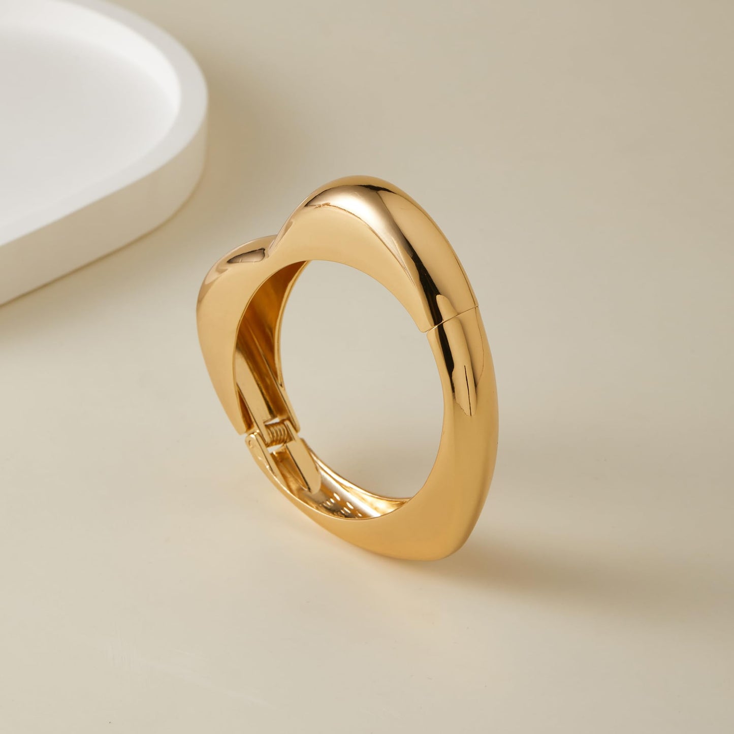 MIJENITI Chunky Gold Bangle Bracelets for Women, Dainty Heart Bangles, Trendy Statement Cuff Bracelet Fashion Jewelry Gifts