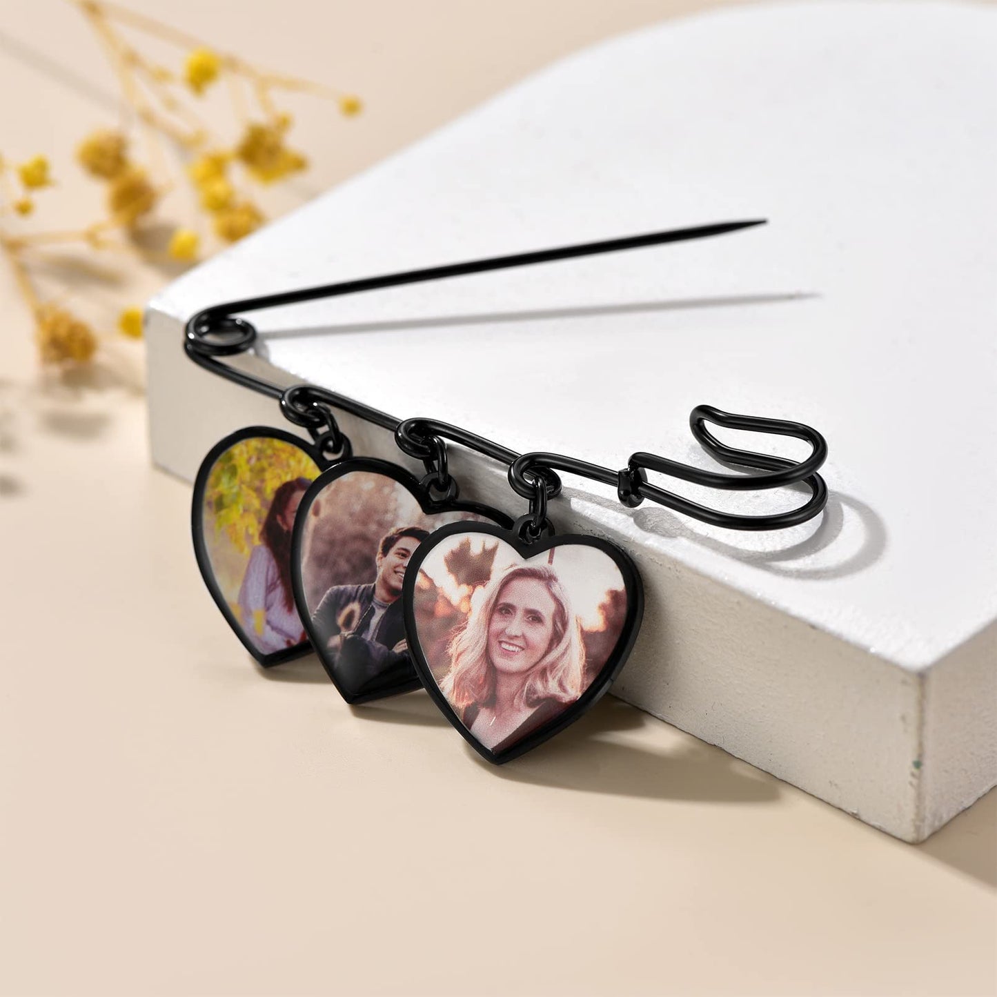 Custom4U Bridal Bouquet Photo Charms Customized Memory Heart Charm for Wedding Funeral Boutonniere Pictures Brooch Pins