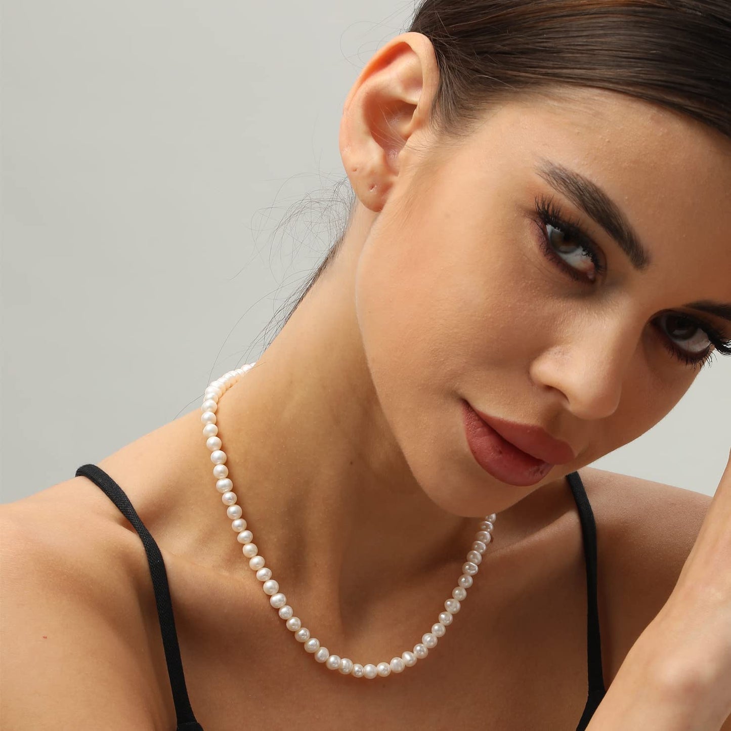 XYJZXY Pearl Necklace, Adjustable 18-Inch Strand, White Pearls 5-6mm, Handmade Jewelry for Her
