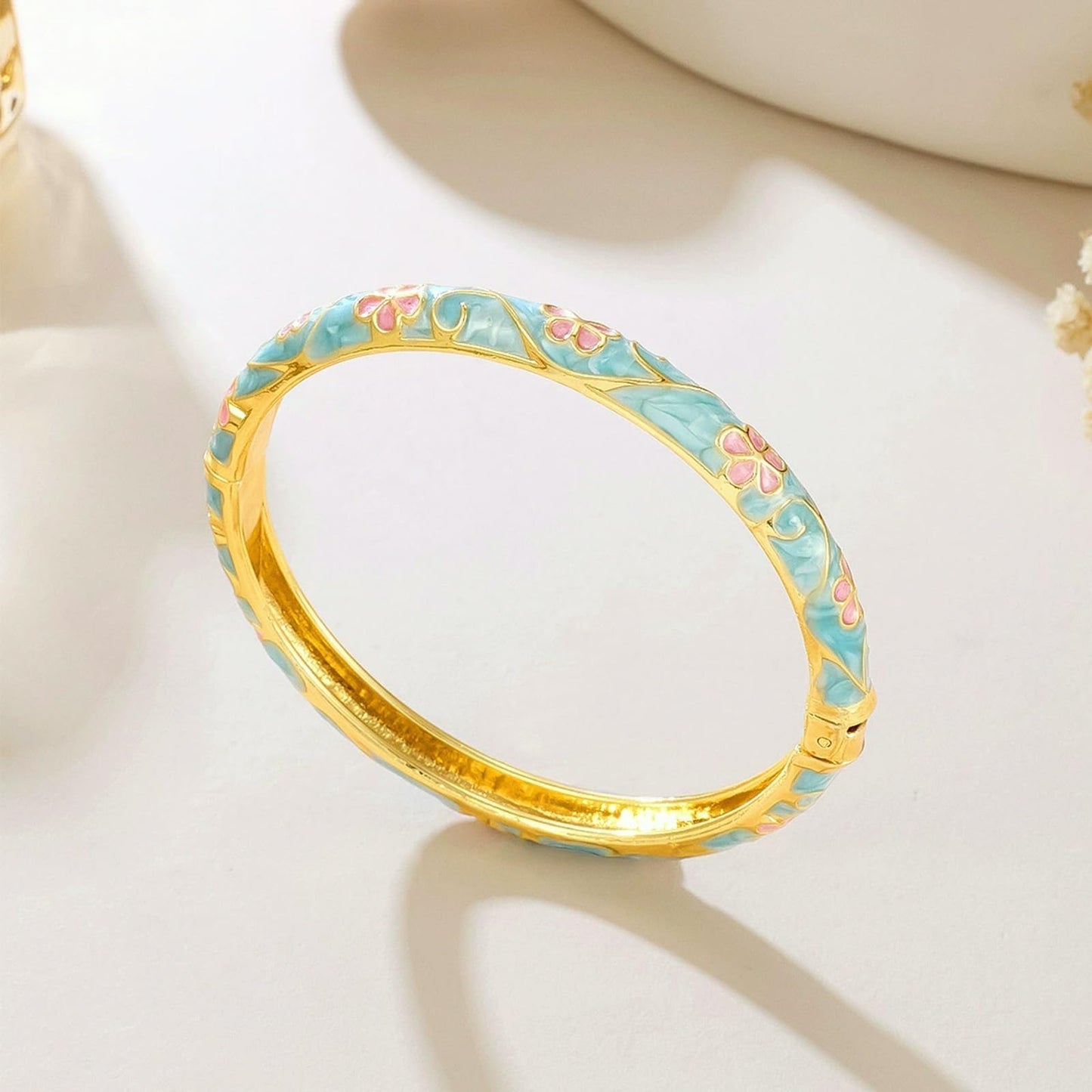 KummerSaprk Vintage Flower Bangle for Women Chinoiserie Cloisonne Bracelet for Women Trendy Women's Bangle Bracelets Cloisonne Jewelry Gifts