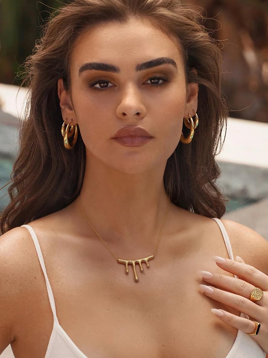 CANEVINKA Dainty 18k Gold Plated Necklace for Women, Liquid Melt Teardrop Pendant, Minimalist Adjustable Chain with Lobster Clasp, Elegant Bohemian Fashion Jewelry