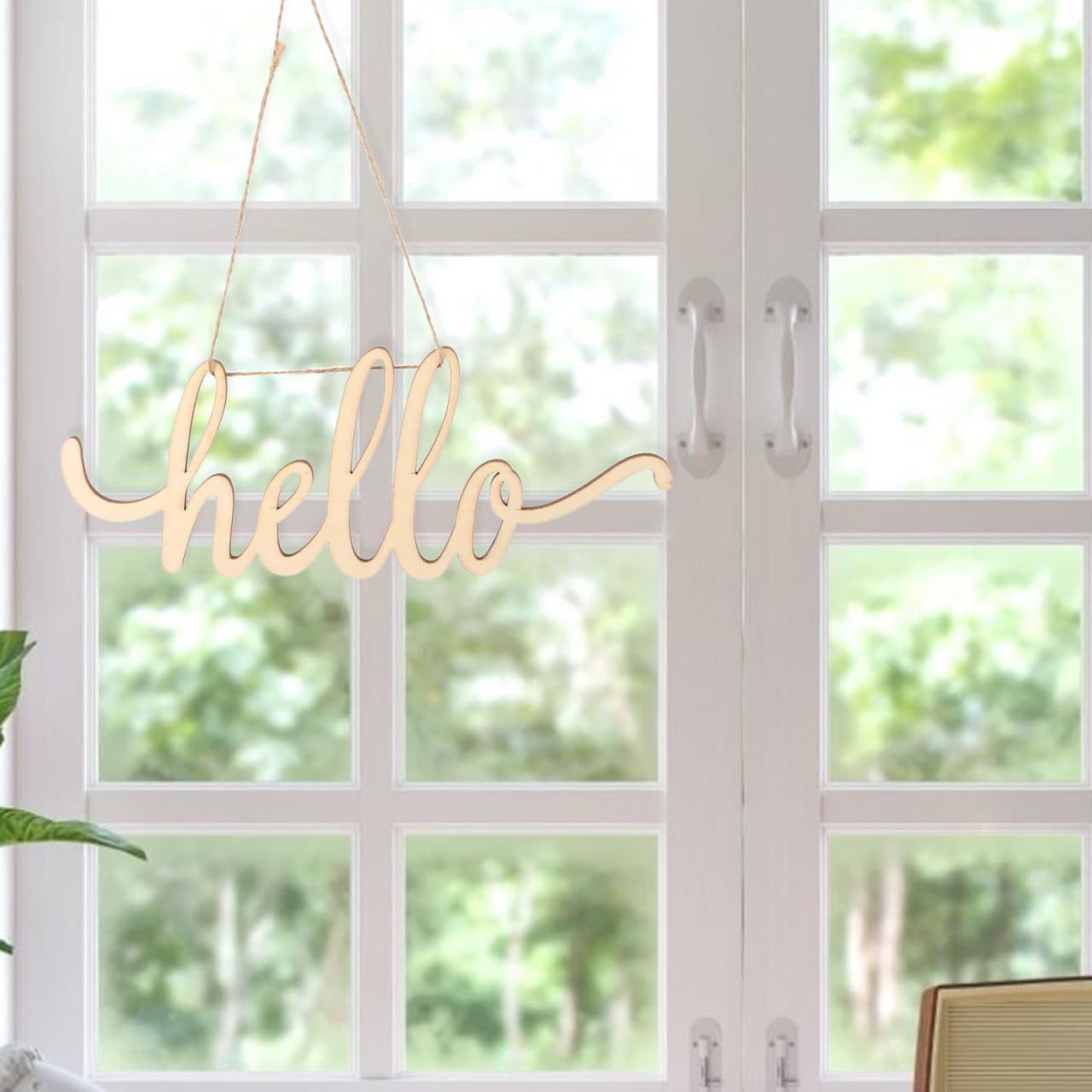 STOBOK 2pcs Wooden Hello Letter Signs, Hello Sign Cutout Unfinished Wooden Unfinished Hanging Ornaments Rustic Wall Art Decoration Decorative s for Home Restaurant Wedding