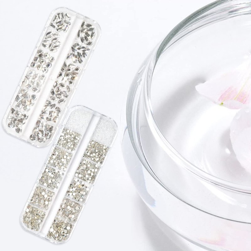 qiipii 4080Pcs Silver Clear Nail Rhinestones Crystal White Stones More Quantity 1.5-4mm Flatback Round Beads K9 Glass Gems Nail Art Diamonds Jewels Charms for Nails Face Eyes Makeup Shoes DIY Crafts