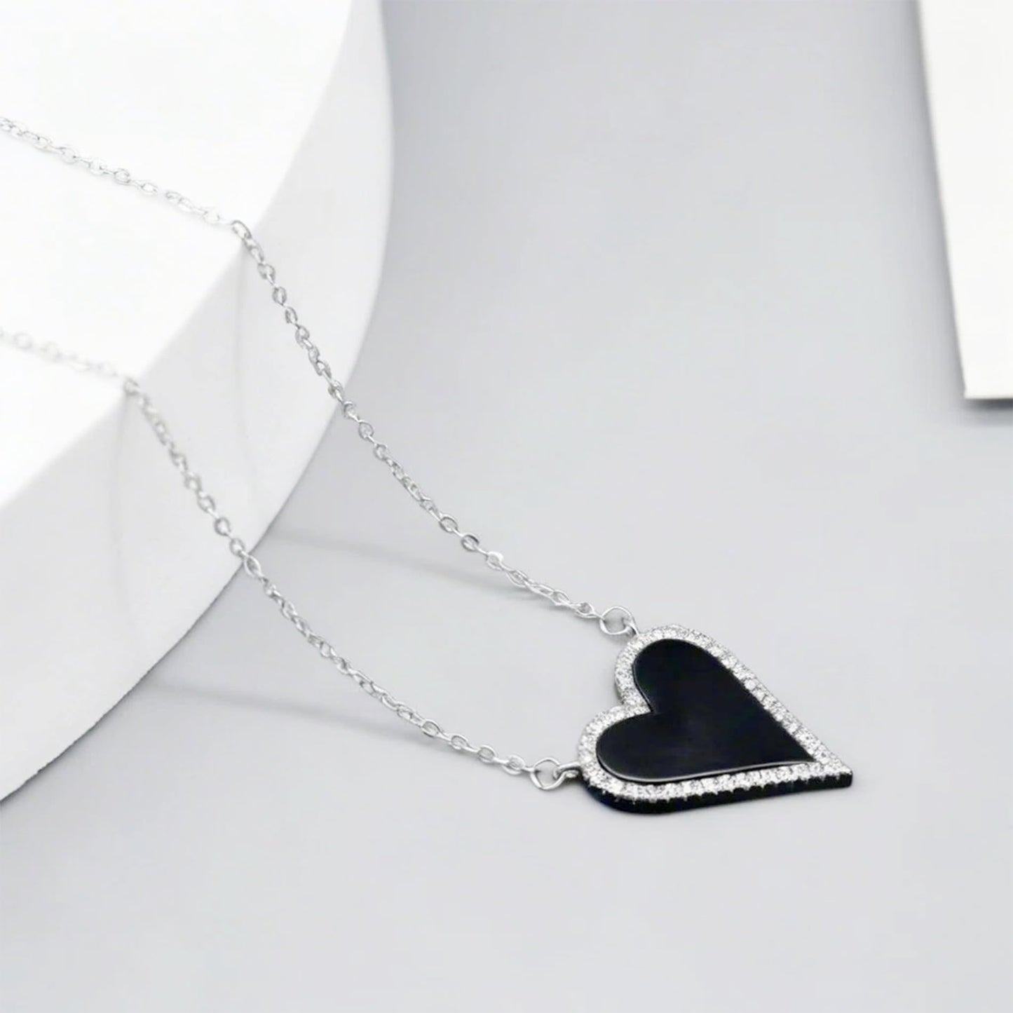 JINGDR Heart Necklace for Women Trendy Preppy Silver Jewelry Gold Plated Love Heart Pendant, Heart Paperclip Chain Necklace Cute Heart Necklaces Birthday for Women Dainty Jewelry (silver black)