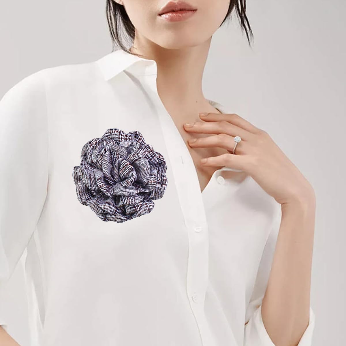 Elegant Large Cloth Flower Brooches Big Camellia Flower Pin for Women Dainty Cloth Fabric Rose Brooches Dress Skirt Scarf Hat Pins Clothing Decoration Accessories (Brown B)