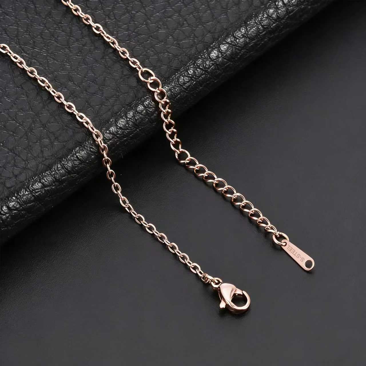 Kim Carrey Italian Elegant Rose Gold Necklace for Ladies | 18K Rose Gold Plated Necklace Pendant for Women | Gemstone necklace, Gift for Daughter, Wife, Mom, Her Jewelry (Floral Clutch)