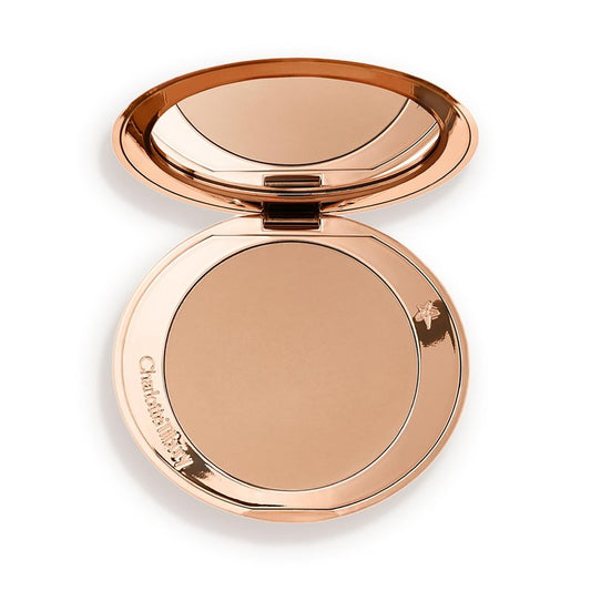 Charlotte Tilbury Airbrush Matte Bronzer - Smoothing & Blurring Powder Bronzer with an Airbrush Finish - Refillable Makeup Infused with Silky Mica & Hyaluronic Acid - 1 Fair