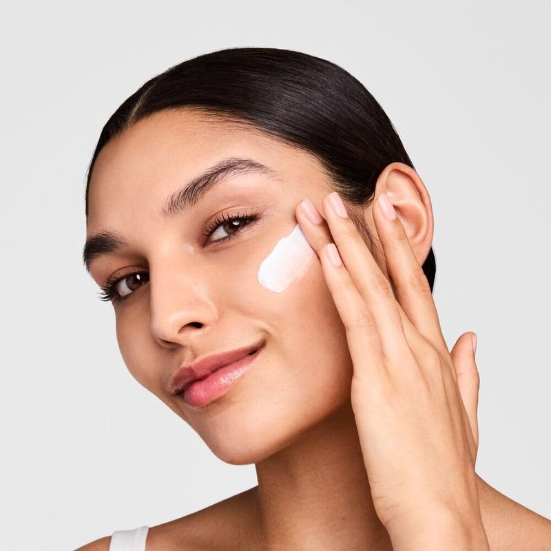 Estée Lauder DayWear Anti-Oxidant 72H-Hydration Sorbet Daily Moisturizer SPF 15 | Oil-Free Face Moisturizer | Hydrating Face Cream, 1.7 Ounce
