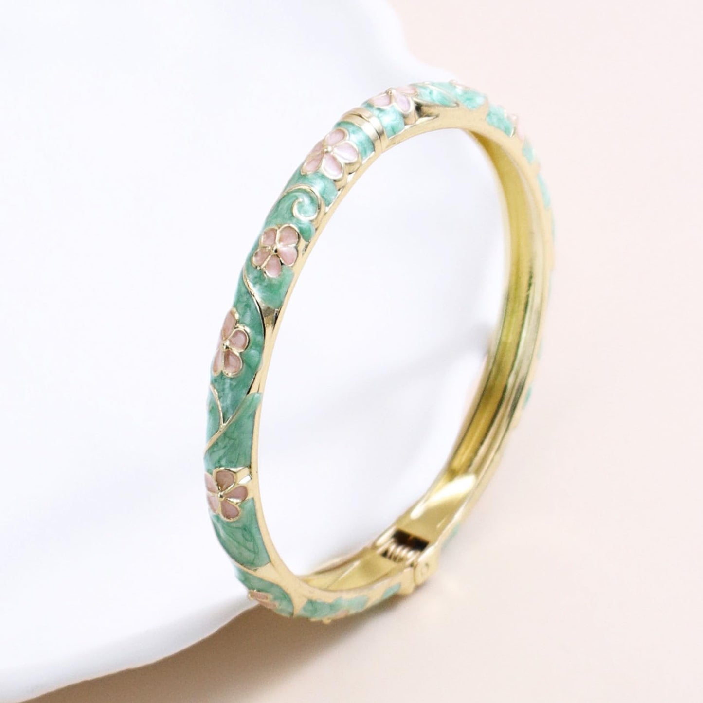 KummerSaprk Vintage Flower Bangle for Women Chinoiserie Cloisonne Bracelet for Women Trendy Women's Bangle Bracelets Cloisonne Jewelry Gifts