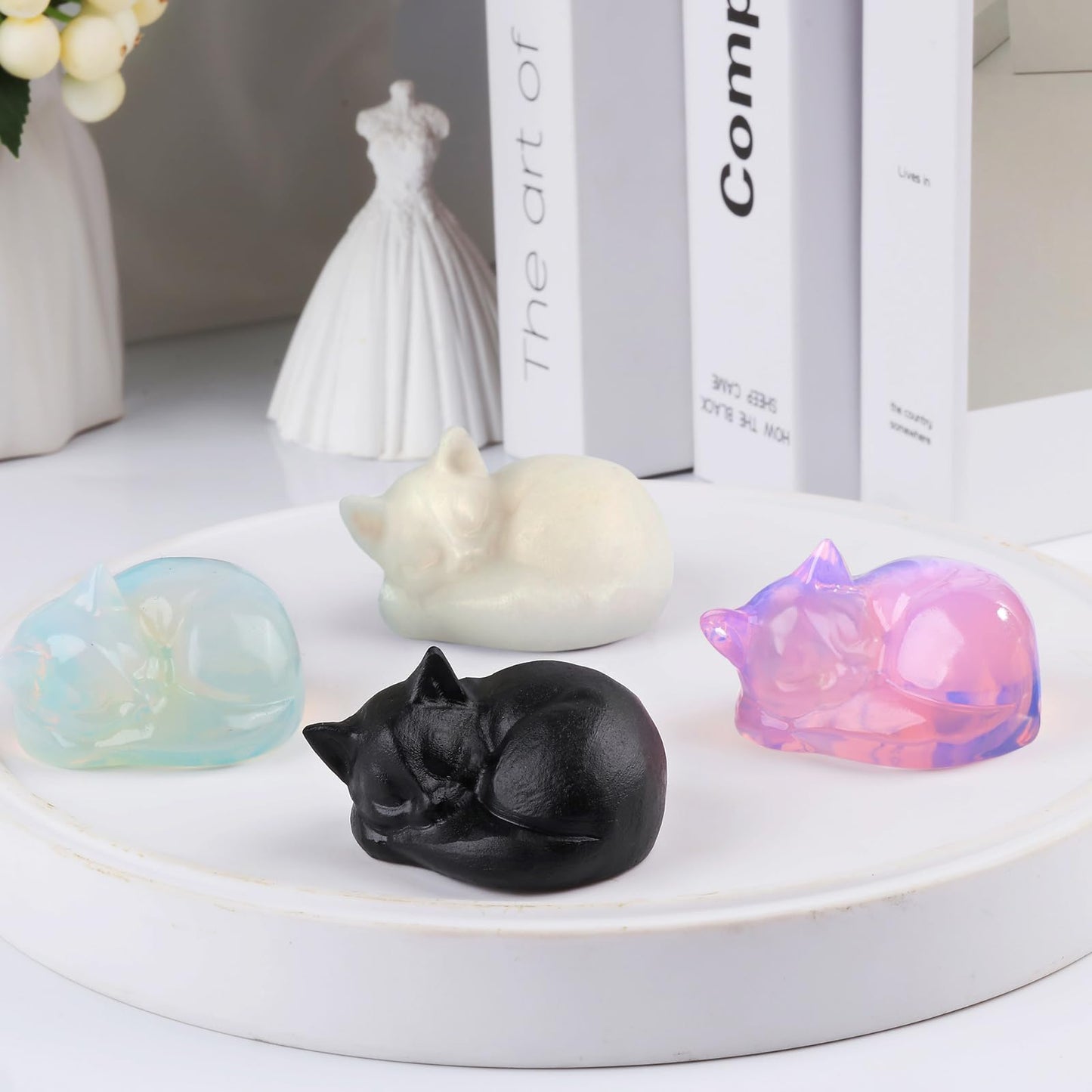 Ytbeoxk 2.1 Inch White Jade Cat Crystal Statue, Healing Crystal Sleeping Cat Gemstones Decorations, Lucky Cute Kitten Figurines, Gift Home Office Desk Decor for Cat Lover Man Woman