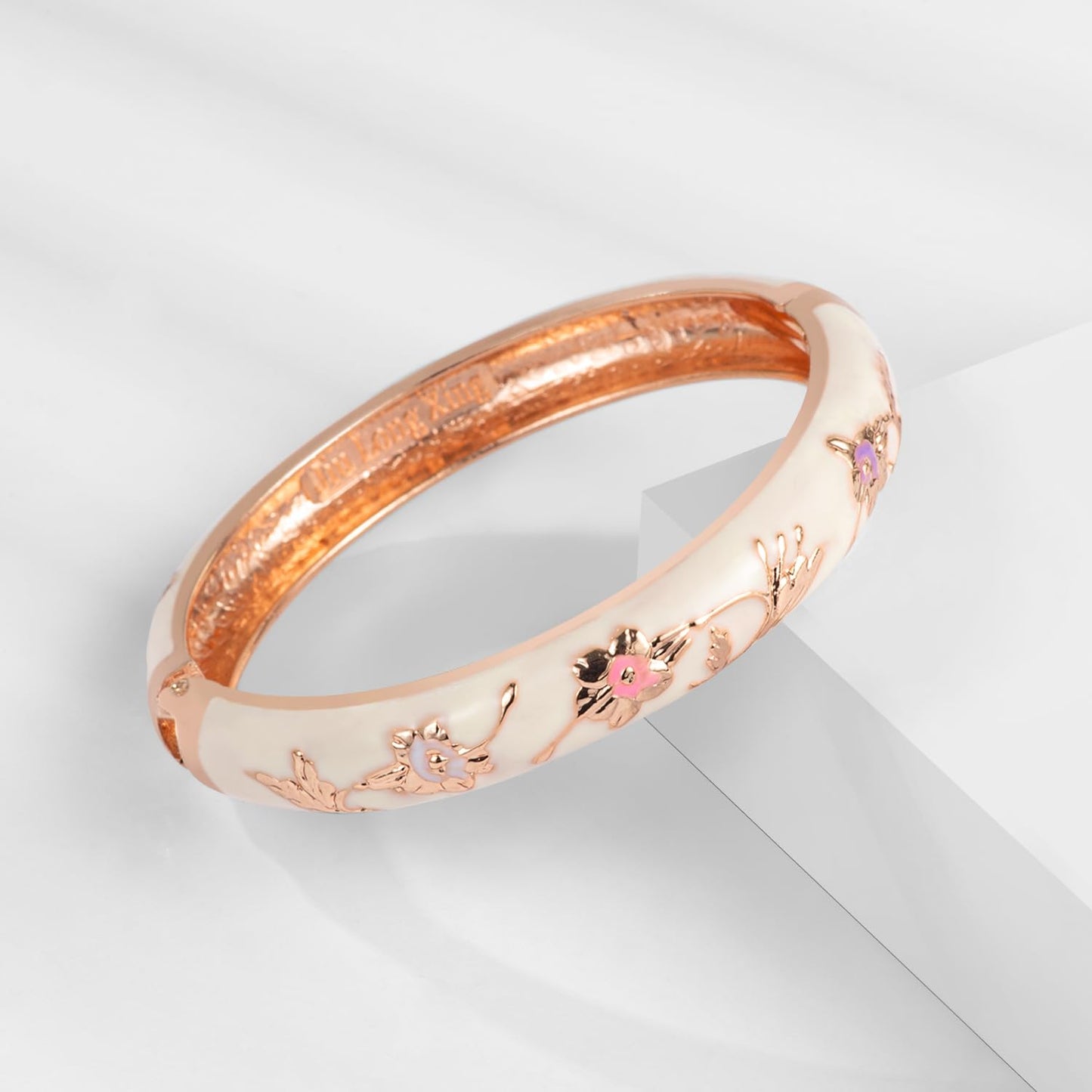 UJOY Fashion Cloisonne Bracelets Plated Leaf Filigree Enameled Womens Gifts Bangles Spring Hinged 88A11-55A81 Cream White