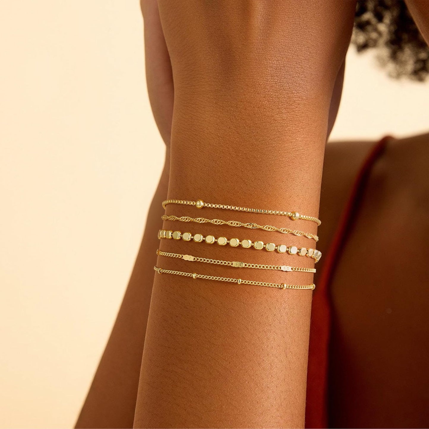 Turandoss Gold Bracelets Stack for Women, Dainty 14K Gold Plated Stackable Bracelet Set Adjustable Satellite Chain Bracelet Waterproof Non Tarnish Jewelry Gifts for Women