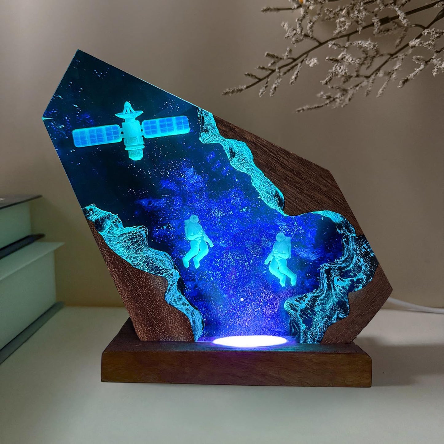 Handcrafted Astronaut Resin Lamp, RGB Galaxy Light With Wood Base USB Charging, Space Themed Bedroom Decor, Astronomy Gift for Sci-fi Lovers, Birthday Valentine's Day Gifts for Women & Men (S,6"x4")