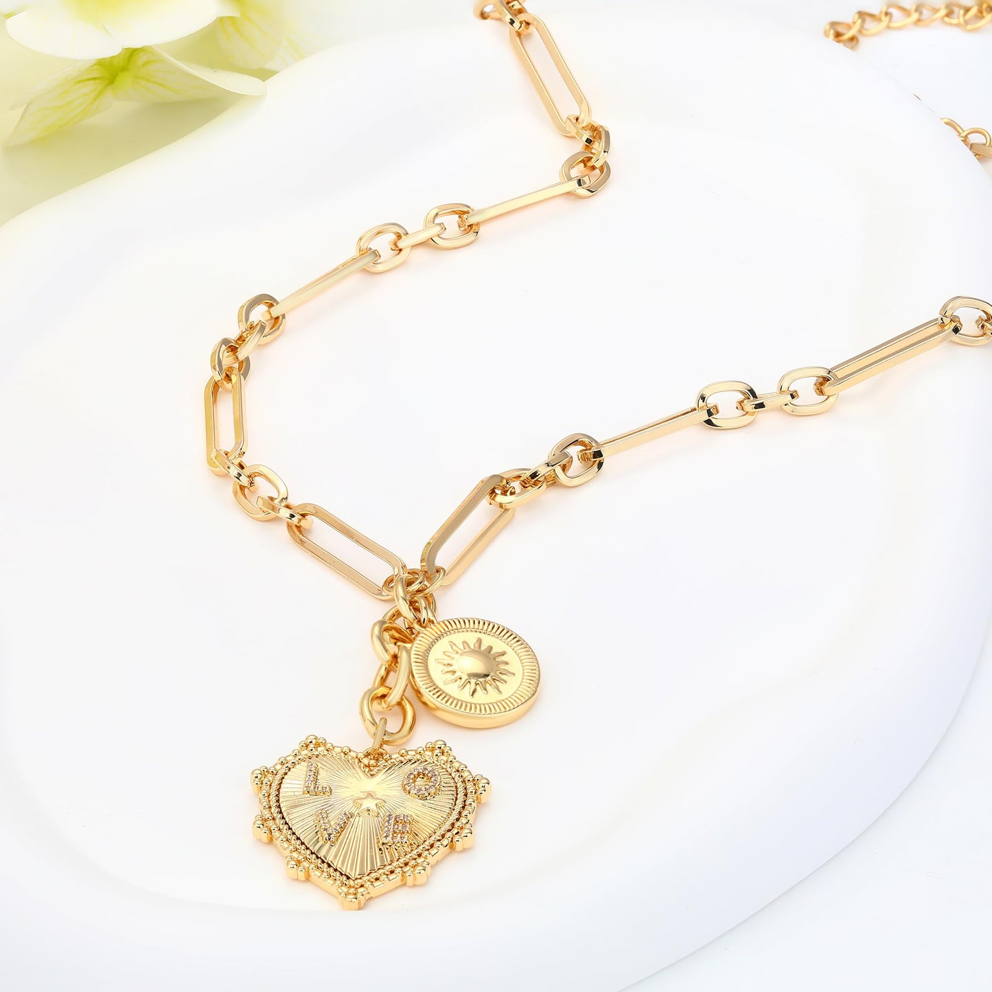 BONJOULRY 18K Gold Plated Chunky Heart Necklace for Women, Gold Heart Necklace Trendy Non Tarnish Statement Sunflower Pendant Charm Jewelry Birthday Gifts for Women