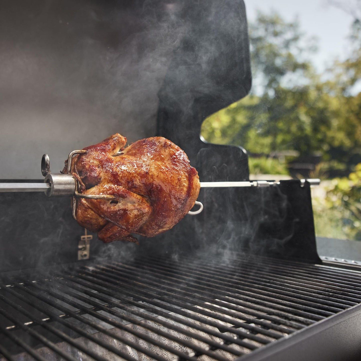 Weber Searwood™ 600 Wood Pellet Smoker Grill – Wi‑Fi & Bluetooth‑Enabled Outdoor Grill for Smoking, Searing, Rapid React PID & Cooking up to 600°F, Black