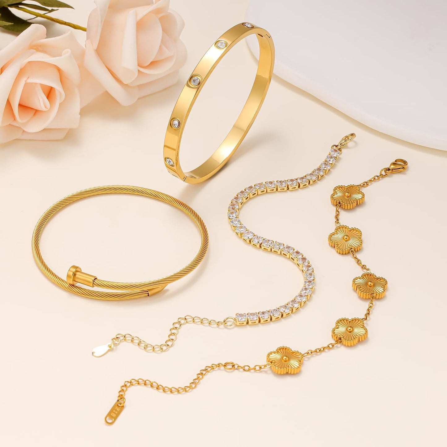 Zesnoy 18K Gold Plated Womens Stackable Floral Gold Clover Bracelets Set Love Bangle Bracelets Non Tarnish, Bracelet Set Trendy Jewelry, Gifts for Women's Day and Mother's Day