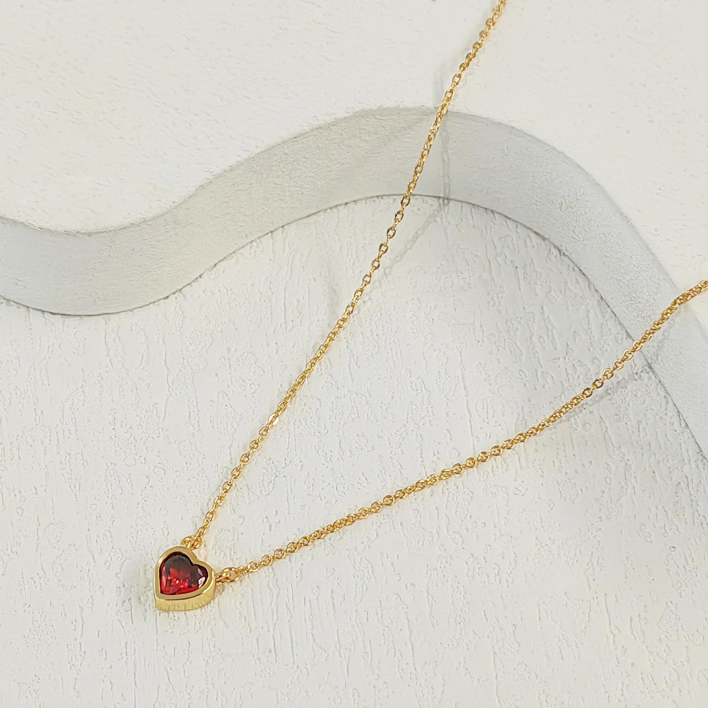 Zeffy Red Heart Necklace for Women, Tiny Red Crystal Heart Love Pendant Choker Necklace Dainty Birthstone Jewelry Anniversary Birthday Valentines Gifts