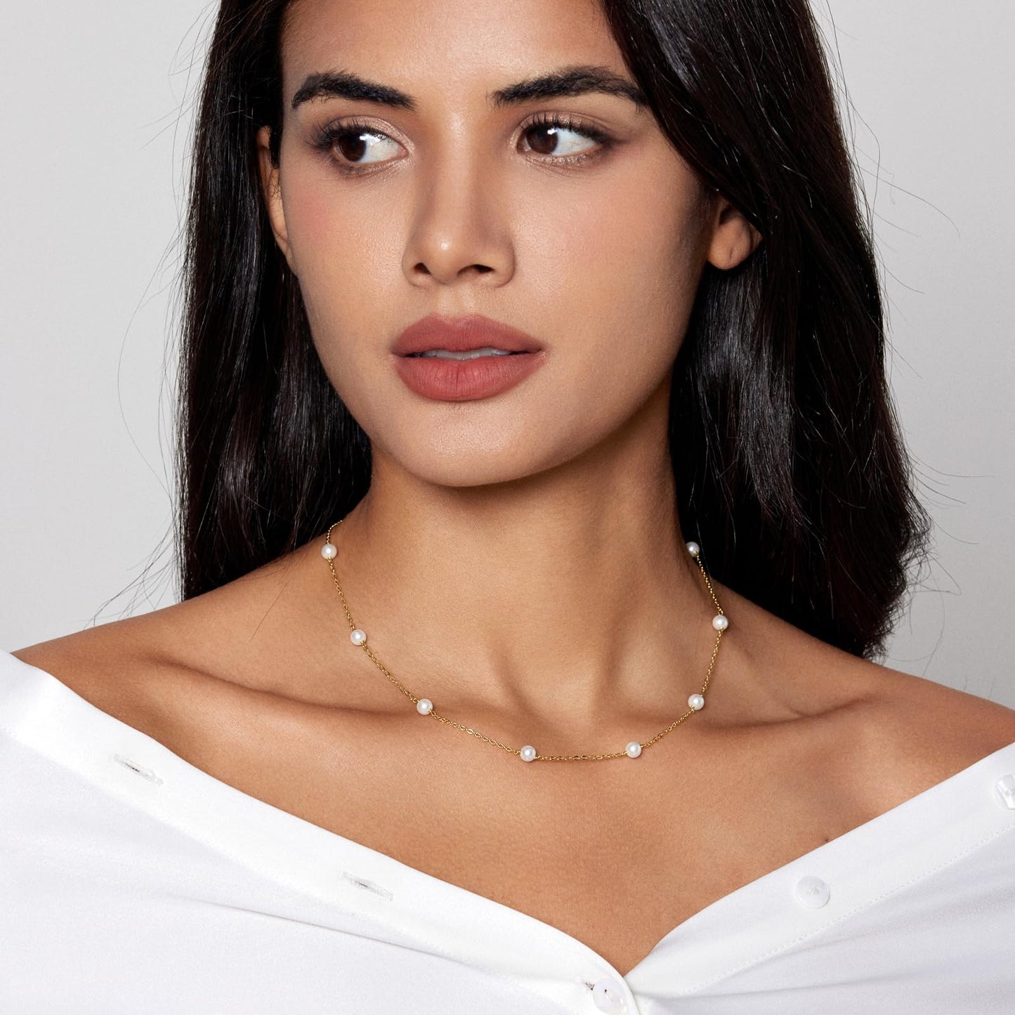 Zeffy Dainty Pearl Necklace for Women Small Pearl Chain Necklace Tiny Pearls Beaded Choker Necklace for Women Simple Jewelry Gifts