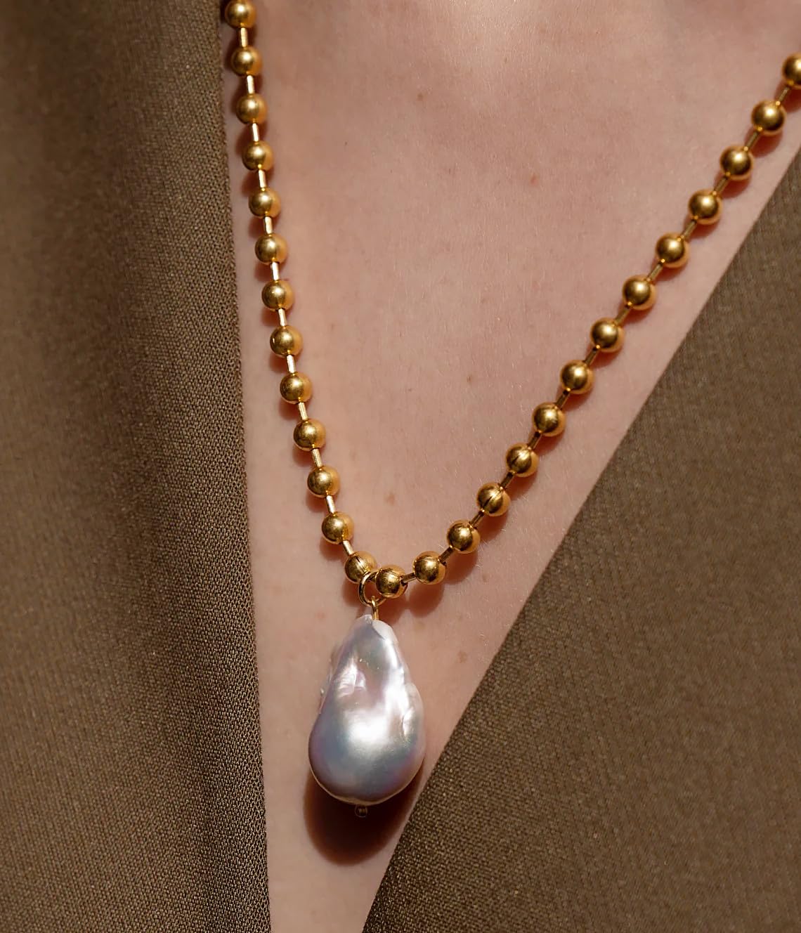Large Natural Baroque Pearl Pendant Necklace for Women Dainty 14K Gold Plated Beaded Chain Dangling Handpicked Freshwater Cultured White Single Pearl Necklace Fashion Jewelry Gift 18''