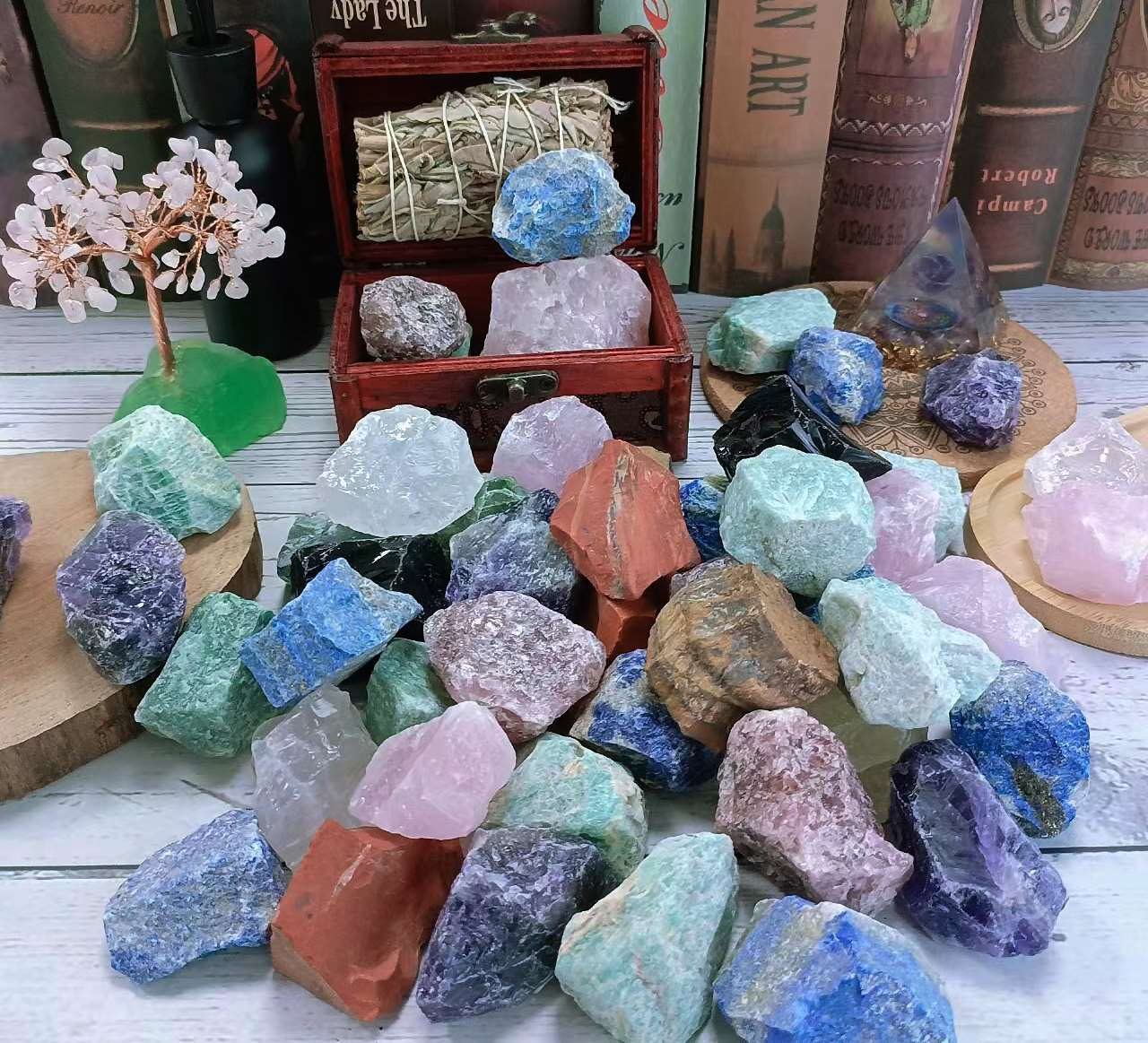 LAIDANLA 2" Smoky Quartz Natural Rough Stones Crystal Large Raw Crystals Bulk Healing Cuarzo Gemstones for Reiki Healing Tumbling Fountain Rocks Wire Wrapping Decoration 4PCS 0.5lb
