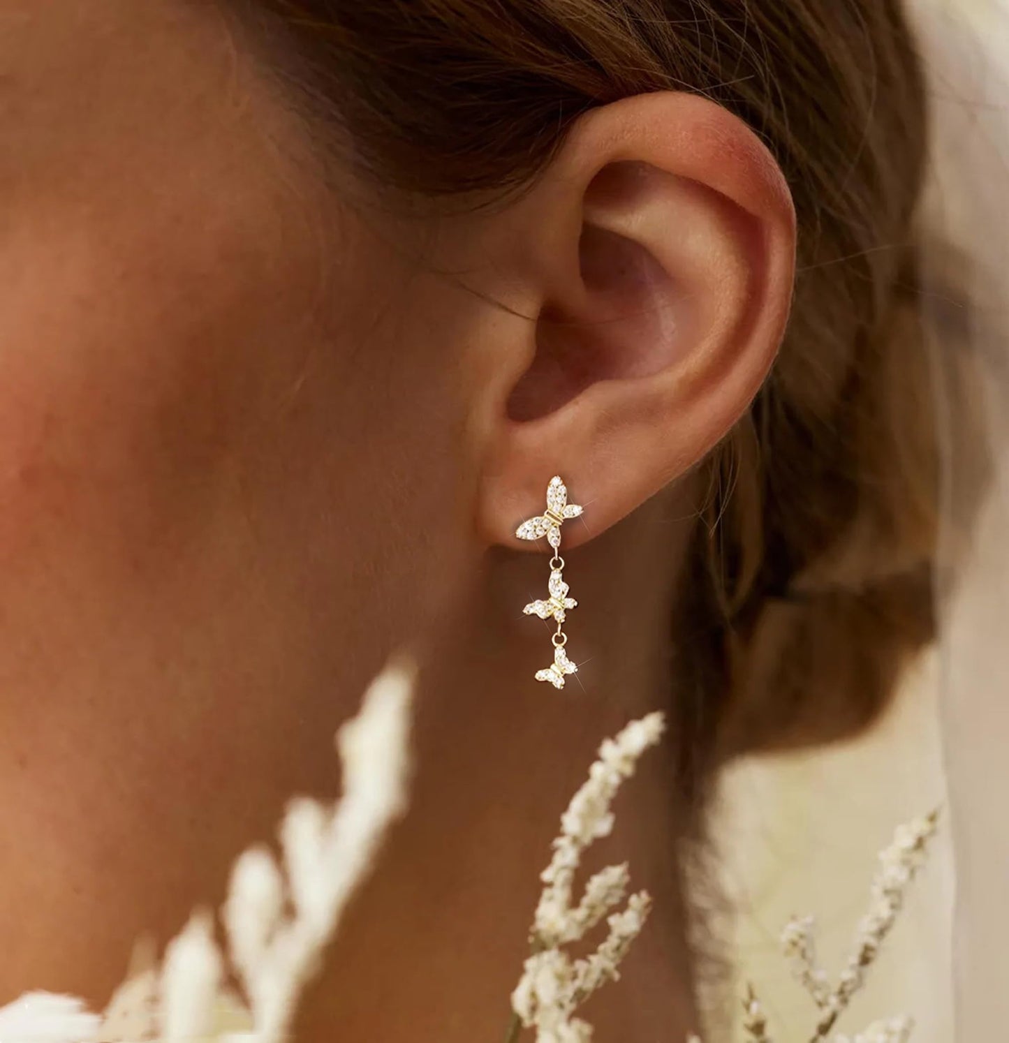 Lunvky 14K Gold Plated Dangle Earrings for Women Dainty Silver Drop Earring Trendy Long Dangling Wedding Bridesmaid Hoop Diamond Crystal Cute Earring Prom Jewelry Graduation Gifts