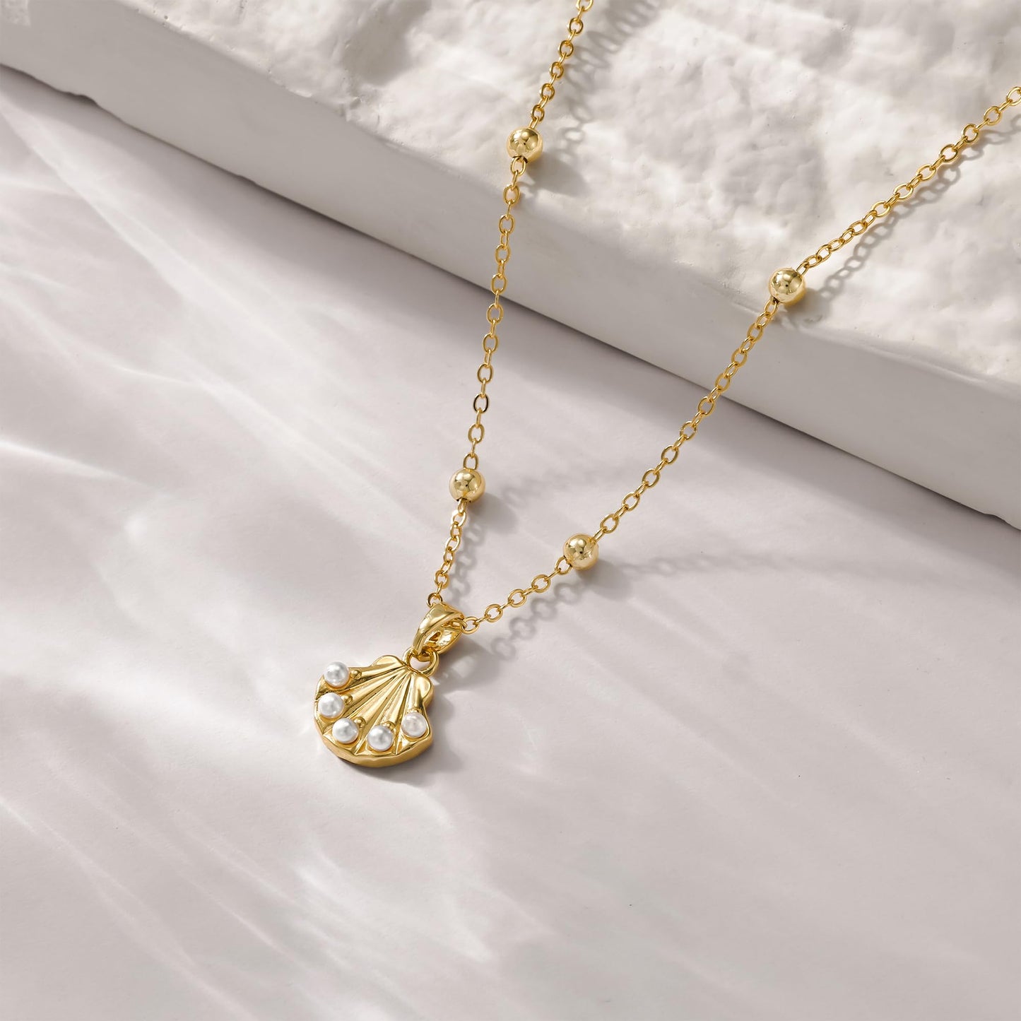Picuzzy 14K Gold Plated Seashell Pendant Necklace for Women Trendy, Sea Shell Beach Necklace Ocean Coastal Tropical Nautical Vacation Summer Jewelry Pearl Accessories for Women