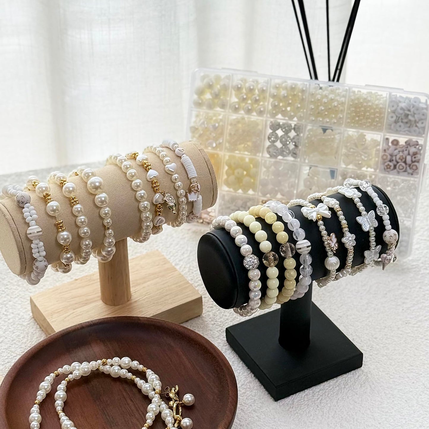 1900PCS Pearl Beads for Bracelets, Beige Acrylic Round Beads for Jewelry Making Gold Spacer Bead Pumpkin Heart Flower Bow Buterfly Bead Flower Charms for DIY Crafts