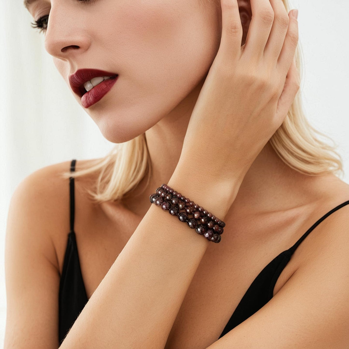 Bolinailo Crystal Beaded Bracelets for Women 4mm Garnet Bead Handmade Gemstone Stretch Elastic Bracelet Natural Stone Crystal Healing Reiki Spiritual Jewelry Gifts