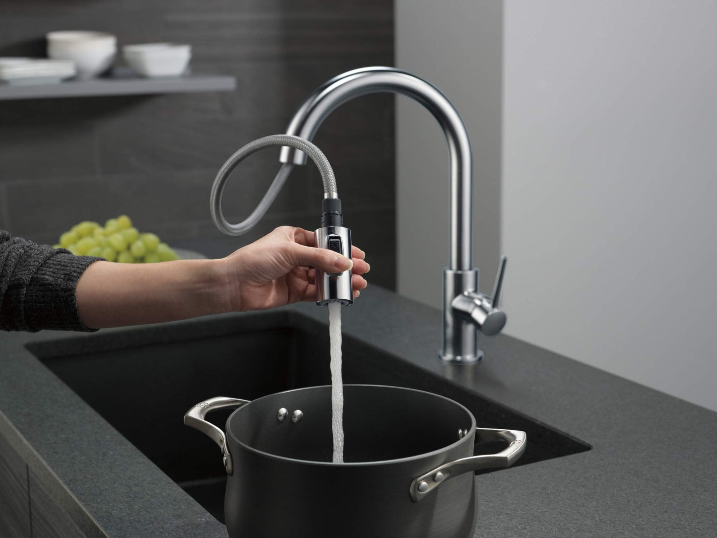 Delta Faucet Trinsic Brushed Nickel Kitchen Faucet, Kitchen Faucets with Pull Down Sprayer, Kitchen Sink Faucet, Faucet for Kitchen Sink with Magnetic Docking, Arctic Stainless 9159-ARLS-DST