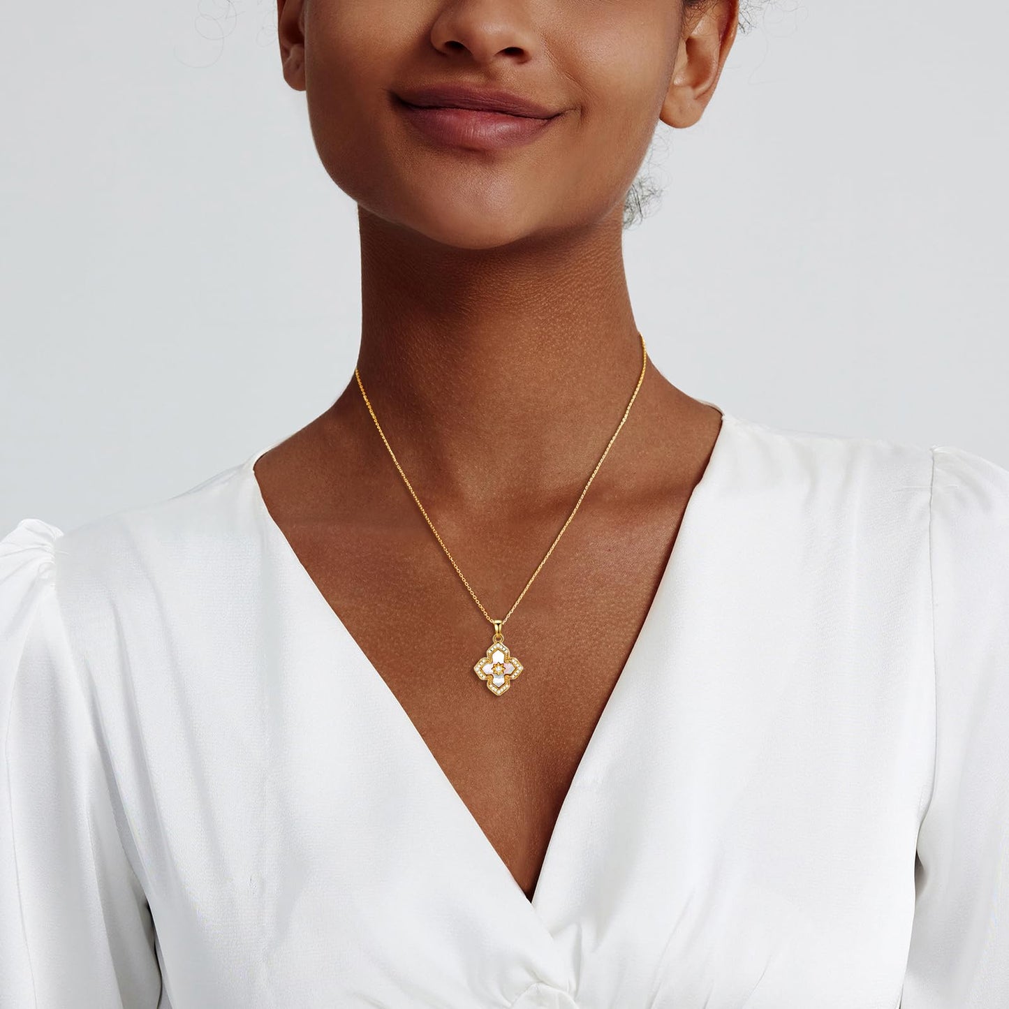 Zeffy Gold Clover Necklace for Women Dainty 14K Gold Plated CZ Mother of Pearl Pendant Necklace Charm Clover Pendant Lucky Necklaces for Women Jewelry