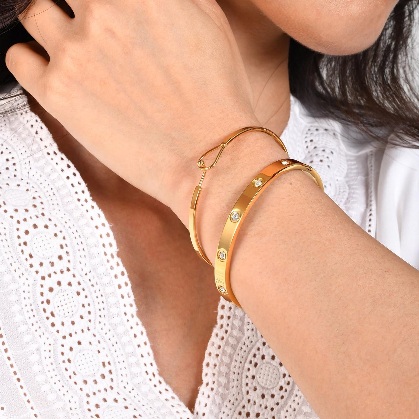 MPRAINBOW Gold Bracelets for Women, 2Pcs 18K Gold Plated Cubic Zirconia Bangle Crystal Friendship Bracelet Jewelry,Wedding Party Christmas Birthday Gift for Girlfriend Sister Daughter