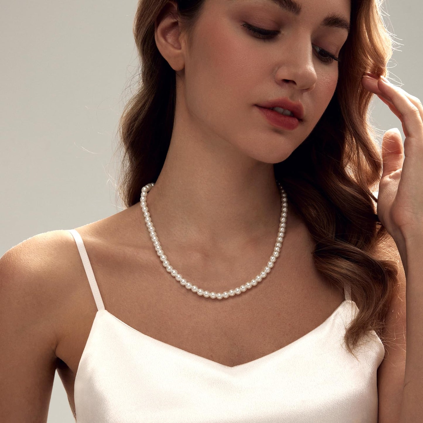 Zeffy Pearl Necklace for Women, 6MM Dainty Round Imitation Pearl Necklace Wedding Delicate Jewelry for Women Simple Bridesmaid Jewelry Gifts