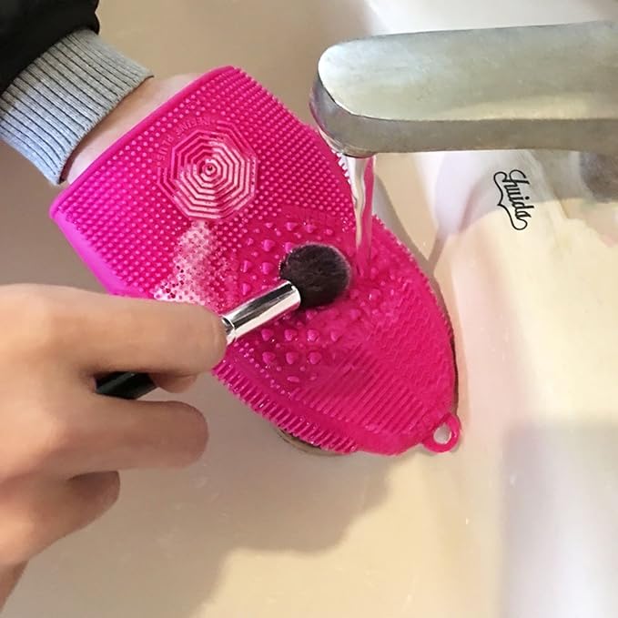 ScivoKaval Makeup Brush Cleaner Mat Mitt Glove Silicone Cosmetic Cleaning Scrubber Tool for Face Brushes and Eye Brush Washing Pad Black