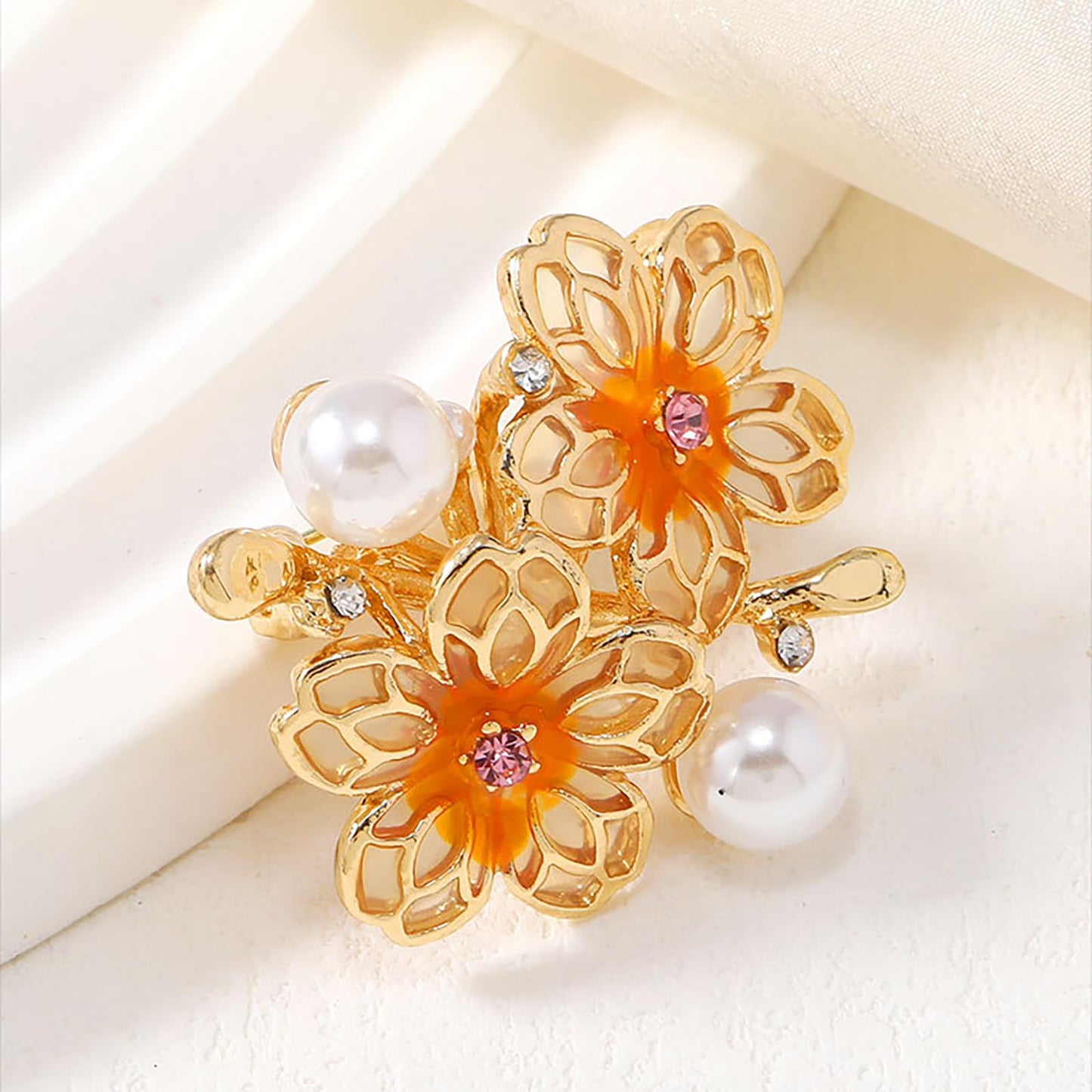 Plum Blossom Brooch for Women Pearl Enamel Plum Blossom Brooch Pin Gold Plate Floral Lapel Pin Dress Corsage Accessories for Women Bridal Wedding Anniversary Jewelry Gifts