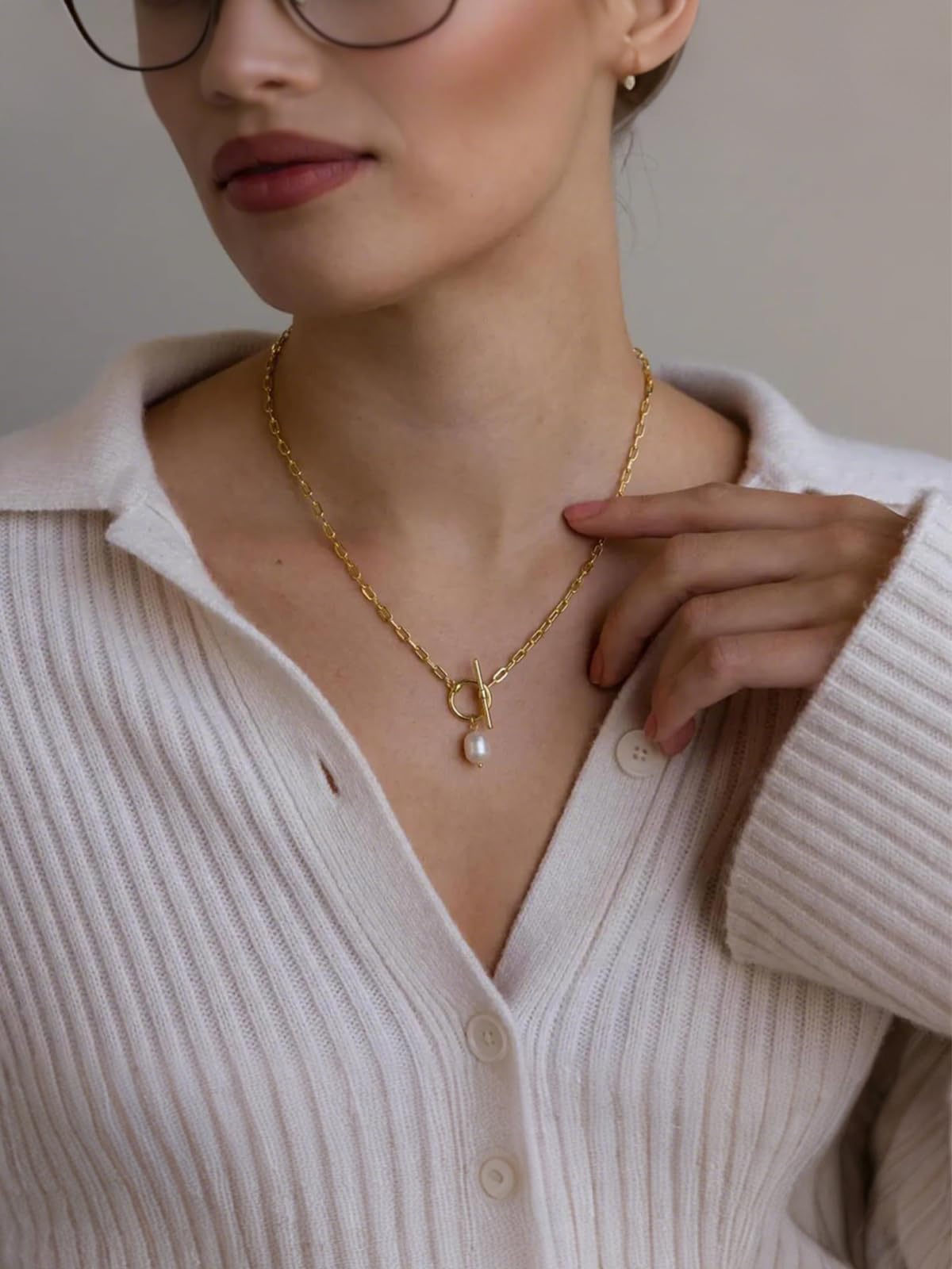 Gold Layered Necklaces for Women Stackable Pearl Pendant Choker Necklaces 3PCS Cute Simple Paperclip Chain Necklaces Set Dainty Trendy Multilayer Thin Chain Elegance Jewelry Set Gifts