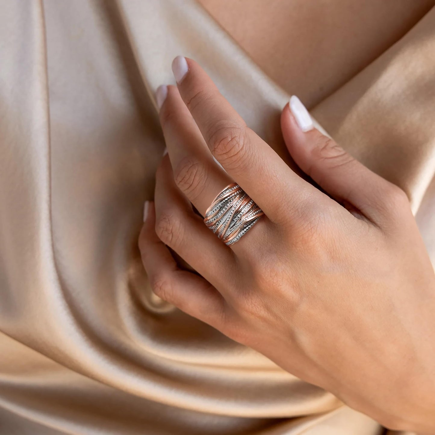 Mytys 2 Tone Intertwined Crossover Statement Ring Fashion Chunky Band Rings for Women Black Gold Silver Rose Gold Plated Wide Index Finger Rings Costume Jewelry (rose gold and silver size 9)