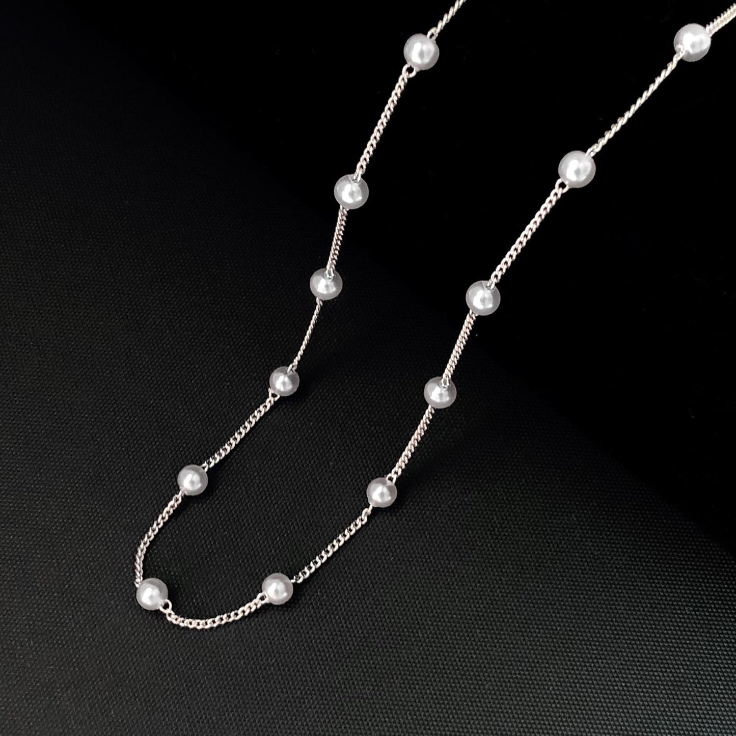 Zeffy Dainty Silver Pearl Necklace for Women Small Pearls Chain Necklace Tiny Pearl Beaded Choker Necklace for Women Simple Jewelry Gifts