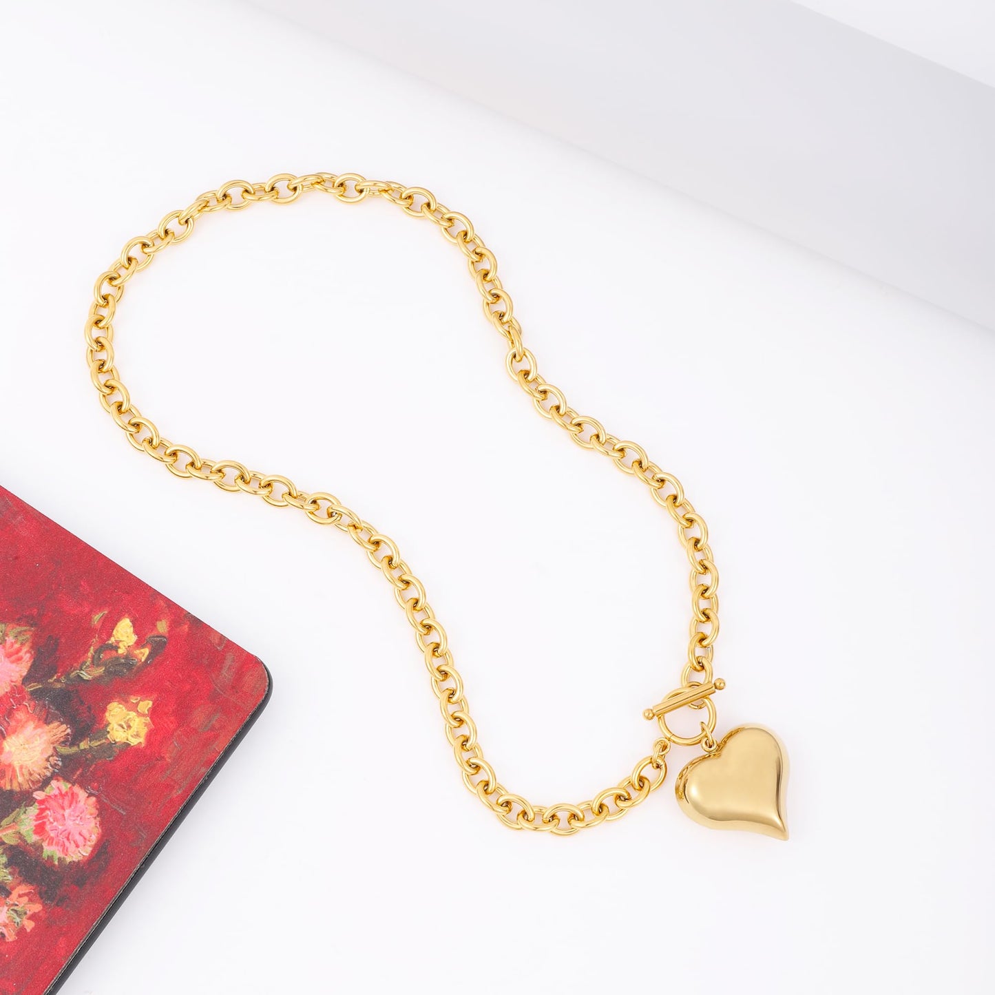 jomjeu Chunky Gold Necklace for Women 18K Gold Plated Heart Necklace Classic Trendy Pendant Gold Necklaces Jewelry Gifts for Women