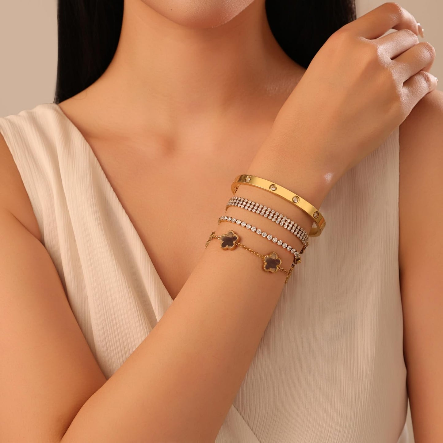 MVCOLEDY 18 K Gold Plated Love Bracelet Stack for Women 4-Piece Bracelet Shell Floral Clover Chain, Tennis Chain and Crystal Gold Bangle, Love Bracelet Design Gift Jewelry for Valentines Day