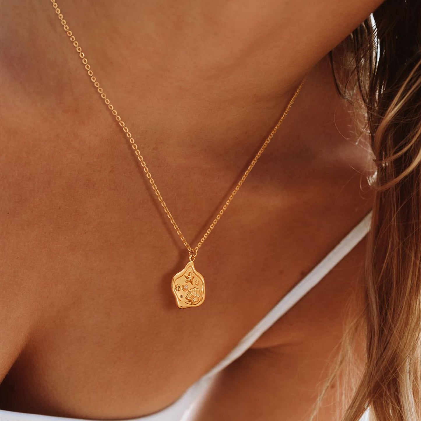 MEVECCO Dainty Gold Shell Starfish Pendent Necklace for Women 18K Gold Plated Beach Cute Starfish Pearl Necklace Irregularity Stamp Boho Handmade Ocean jewelry