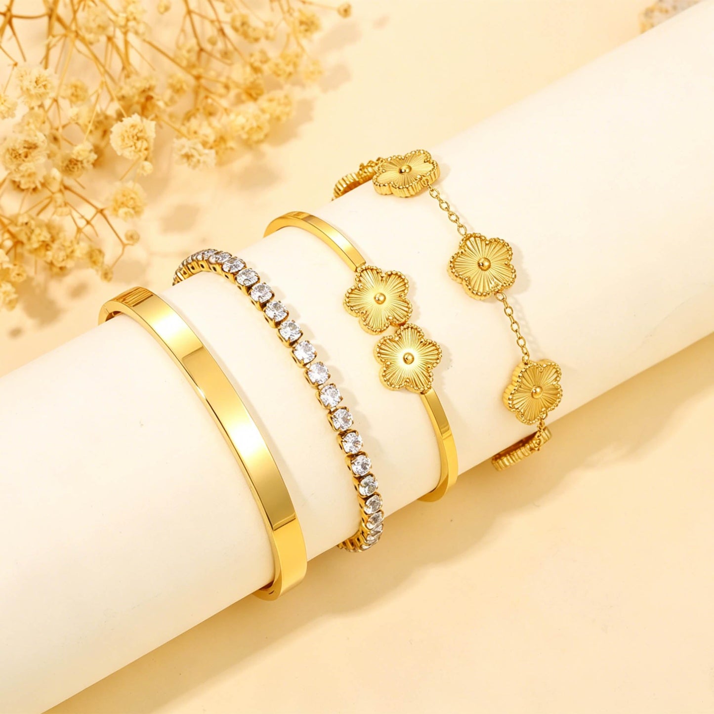 ISELBDR Gold Clover Bracelets for Women, 18K Plated Tennis Gold Bracelet Stack Non Tarnish Stainless Steel Gold Bangles Accessories Designer Jewelry (Gold-A)