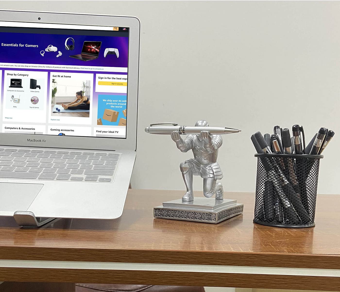 Ofiedx Executive Knight Pen Holder with A Cool Pen, Home Office Desk Organizers Decor Resin Pen Holder, Christmas Gift Idea for Dad, Uncle, Man, Boyfriend, Friends Silver