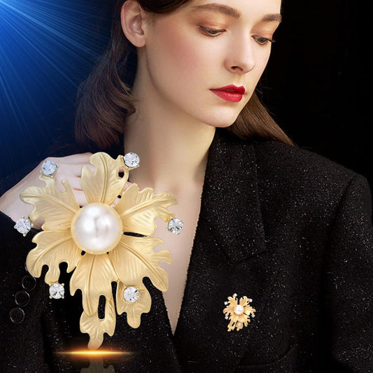 AILONMEI Brooches and Pins for Women Elegant Flower Pearl Brooches Costume Broches Jewelry Lady Christmas Pin for Women (GD-2420)
