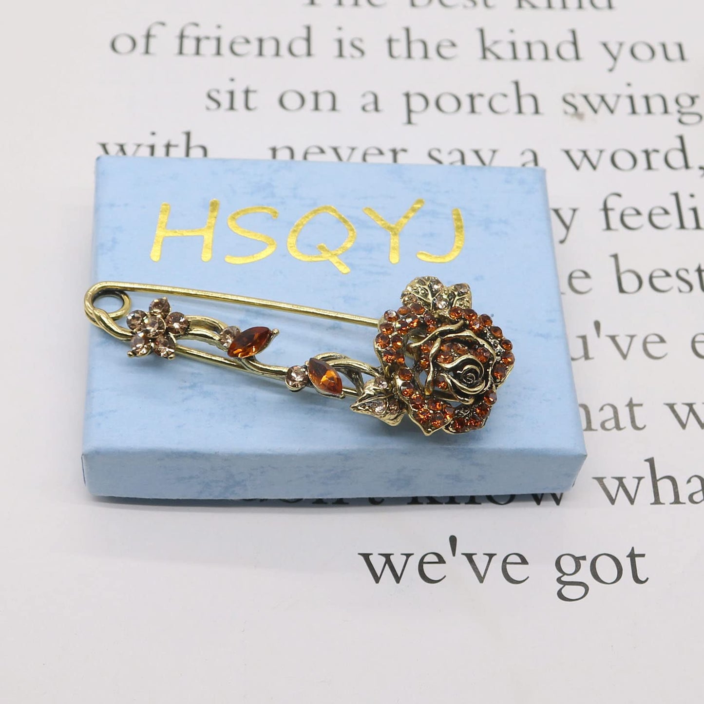 Retro Rose Flower Crystal Brooches Pins Elegant Beautiful Rhinestone Floral Brooch Good Idea for Party Dance Wedding Banquet Fashion Jewelry for Womens Girls (Retro Rose Flower)