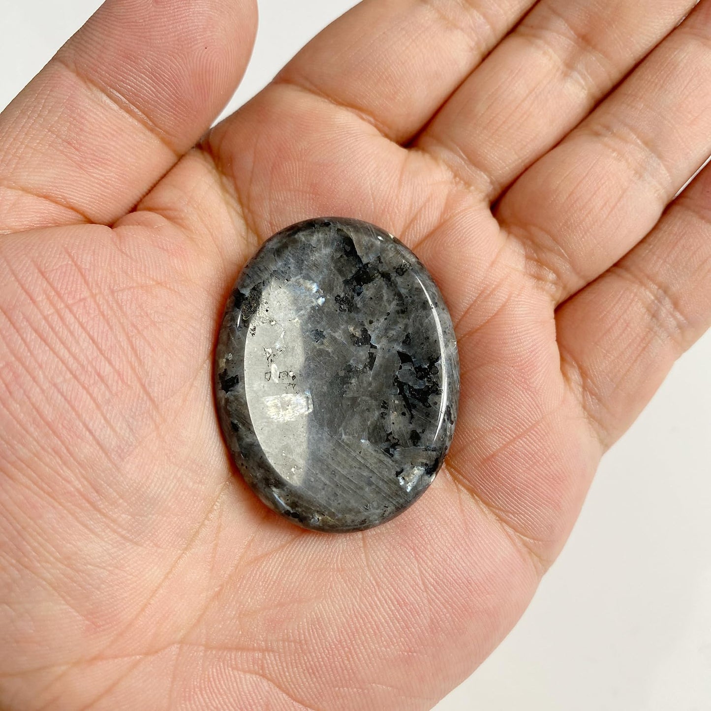 GolbalJew Labradorite Thumb Worry Stone for Anxiety Healing Crystals Sets, Hand Carved Crystals and Healing Stones, Meditation Crystal Reiki Natural Relax Palm Stone for Anxiety Therapy Relief